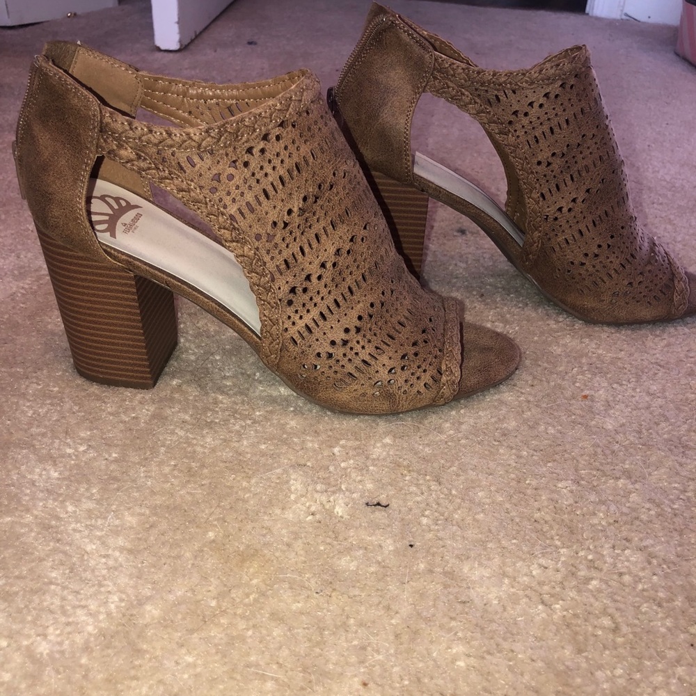 Heeled open toe sandals